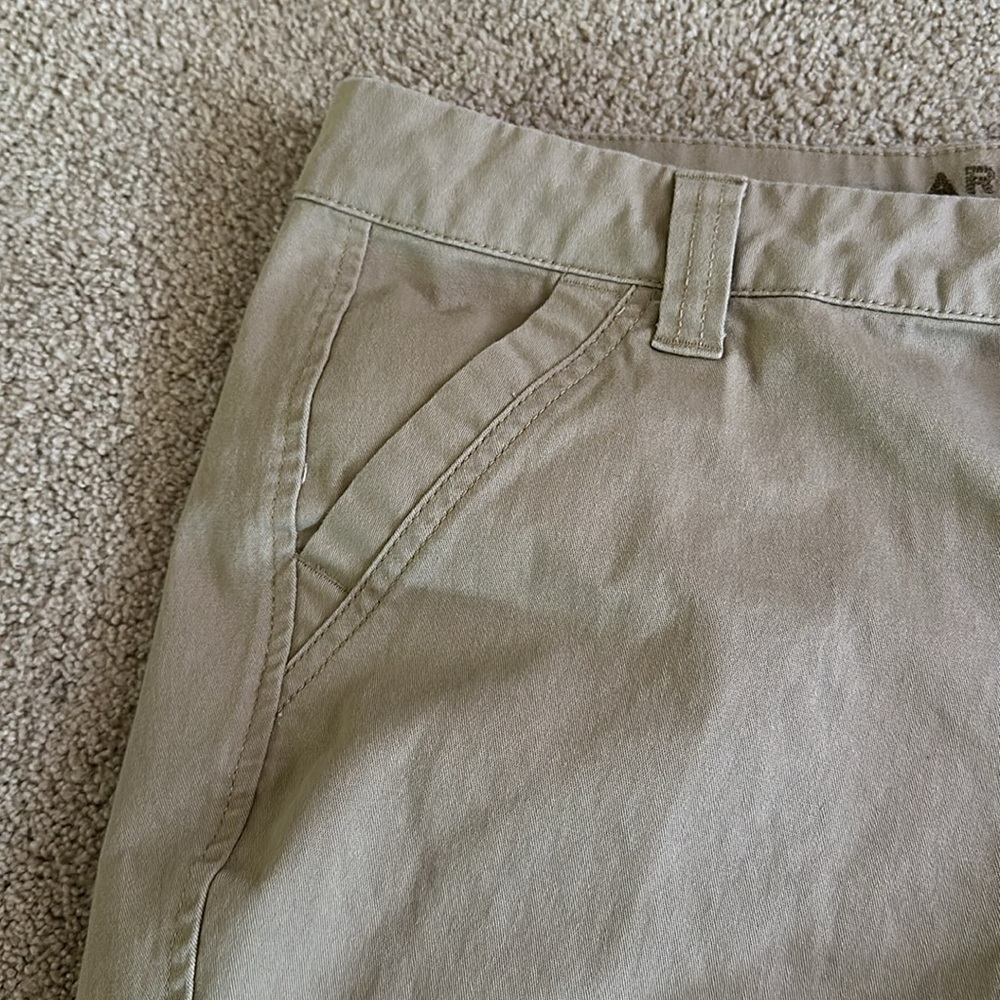 Capris - Picture 2 of 3